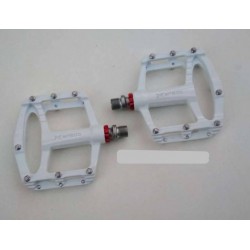 Педали Mpeda AL-65 белые на пром. подшипниках широкие сменные шипы