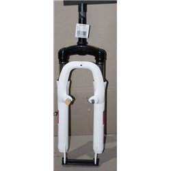 Вилка 24" ST 1" резьб. AM disc/v-br шток-134мм бело-розовый  Formula FOREST 2022 (повреждение ЛКП) (бело-розовый)