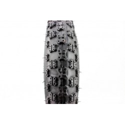 Шина 12" 1/2х2 1/4 (57-203) шипована C714 CST