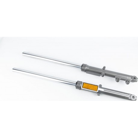 Вилка передня (перо) ліве, праве к-кт 2шт, (диск.гальмо) 715мм, темно-сірі (без гофри) Китай