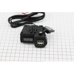 Зарядка USB универсальная на 2 выхода, с кнопкой вкл/выкл+вольтметр (крепление на руль) Китай