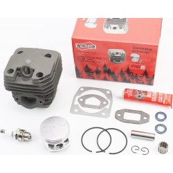 Циліндр, к-кт (цпг) 5200 52сс-45мм (палець 11мм), чорний + свічка + герметик WINZOR