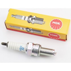 Свеча 4Т CR9E M10-L19 DIO AF56, SH150 NGK