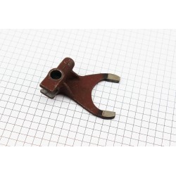 Вилка повышенной/пониженной передачи КПП DongFeng 244/240 (200.37.211) Китай